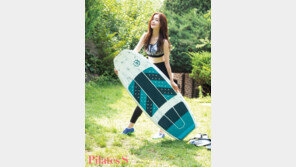 한선화, 옆트임 수영복 입고 ‘청순+섹시’ 매력 발산