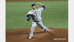 4사구 4개·장타 4개…류현진답지 않았던 토론토 데뷔전