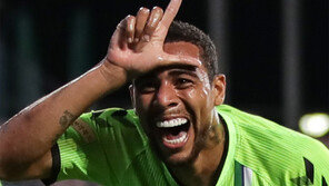 전북 공격수 구스타보 ‘강렬한 데뷔골’