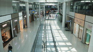 매출 두 달 연속 올라도…앞이 안 보이는 면세점