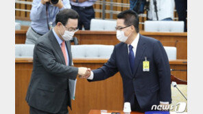 주호영 ‘적과 내통 발언’에…박지원 “모욕적으로 받아들여”