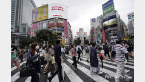 감염자 폭증 日도쿄·오사카, 아직도 팩스·수기로 집계