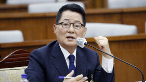 박지원 “文정부, 대북 전단 살포 단속 느슨하게 한 건 잘못”