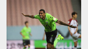 [사커 피플] ‘삼바 킬러’ 구스타보, “고급 헤더로 전북 화력UP 걱정 마”