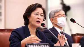 文정부 장관급 인사들 ‘국회 무시’ 논란…통합당 “거의 안하무인”