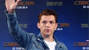 ‘스파이더맨’ 톰 홀랜드, 나디아 파크스와 ‘럽스타’…열애 공식화