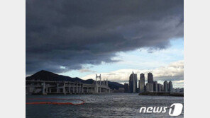 물폭탄 맞았던 부산, 30일부터 긴 장마 벗어나…산발적 호우는 계속