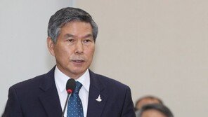 정경두 “한미연합훈련 8월 중순 실시…필요시 계획 변경”