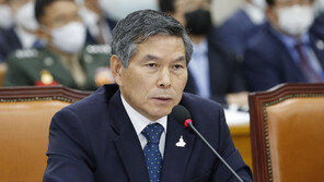 정경두 “고체연료 제한 해제, 독자적 군사위성 발사에 활용”