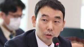 與 “검찰총장, 차관급 대우 받아야”…윤석열 힘빼기 입법 나서나