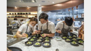 코스요리부터 메뉴판, 공연까지…청년 예술인들이 코로나 극복을 위해 모였다