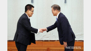 靑 “박지원 이면합의서 존재하지 않는 문건으로 확인”