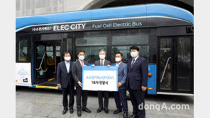 현대차, 전주시에 수소버스 1호차 전달… 연간 48만6300kg 공기 정화