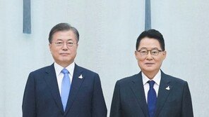 박지원 신임 국정원장 “남북관계 물꼬 틀 것…북핵문제 해결”