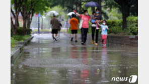 [날씨] 충청·전라 최대 200㎜ 장맛비…제주는 열대야