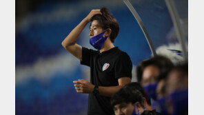 수원 삼성 주승진 감독 대행 “패배 아쉽지만, 염기훈 기록 의미있다”