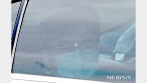 초유의 검사들 몸싸움…검찰 내부 “도대체 왜? 웃음밖에”