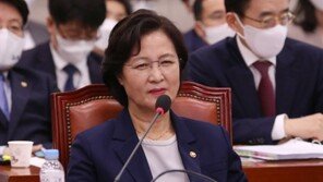 소설가協, 추미애 ‘소설 쓰시네’ 발언에 “공식 사과하라” (전문)