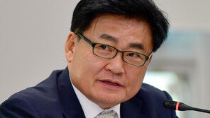 與 소병훈 “‘다주택자는 범죄인’이라고 말한 적 없어”