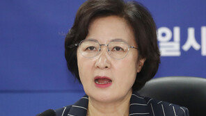 추미애 “이젠 신천지까지 날 공격…우연인가, 배후있나”