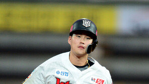 KT 의인화=배정대? 높아진 시선과 부담, 이강철의 격려