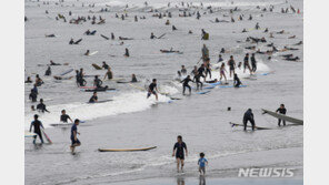 日 신규확진자 1557명 ‘기록 경신’…사흘 연속 1000명대