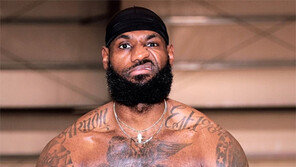 ‘킹’ vs MVP… 빅카드로 돌아온 NBA