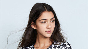 올해 수영복, 과감해졌다