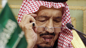 사우디 국왕, ‘건강 이상설’ 일축…“쓸개 제거 수술 뒤 건강하게 퇴원”