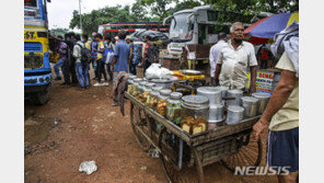 인도서 술 못 구하자 손 소독제 마신 10명 사망