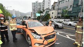 “빗길 미끄러짐 때문에”…종로 사직터널 차량 3대 추돌