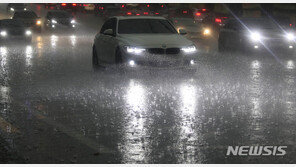 수도권 등 ‘물폭탄’에 사망 1명·곳곳 침수…2일도 최대 80㎜