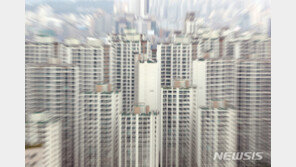 서울 초고가 아파트 3% 오를 때 서민 아파트 13% 올랐다