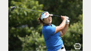 유해란, KLPGA 삼다수 마스터스 2연패…역대 최소타 타이기록