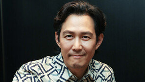 [인터뷰] 이정재 “누구도 상상 못할 모습으로, 찰나의 표정까지 담아”