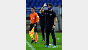 [현장인터뷰] ‘또 패배’ 수원 주승진 대행, “득점 없어도 찬스 만들어 긍정적”