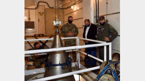 ICBM ‘미니트맨3’ 핵탄두 조립 장면… 美 군축특사, 북-러 보란듯 트위터 올려