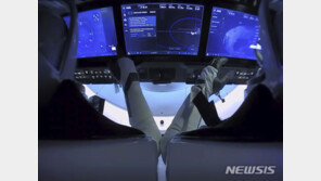 머스크 ‘스페이스X’ 무사 귀환…美 민간 우주왕복 첫 성공