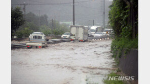 충청 북부 시간당 30㎜…중부 중심 호우특보 계속