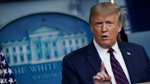 트럼프 “베이루트 사고는 ‘공격’…레바논 지원할 것”