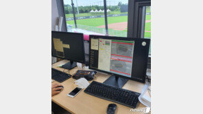 삼진인줄 알았는데 ‘볼~’…로봇 야구 심판, 일관성은 합격