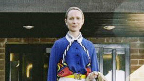 세계 패션계 ‘직원 모델’ 기용 왜?