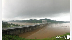 ‘홍수 임박’ 임진강 필승교·비룡대교 수위 차츰 낮아져
