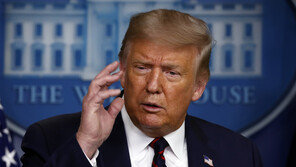 트럼프 “동맹국들, 미국에 수년간 바가지 씌워…돈 내야”