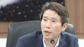 이인영 “北 일방적 방류 유감…사전통보 등 남북 협력 필요”
