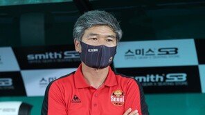 팬들과 함께 하는 FC서울의 첫 홈경기, 상대는 목마른 강원