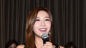 ‘뮤직쇼’ 이정민 아나운서, 황정민 대타 진행 “하루 빨리 완쾌하길”