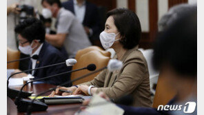 감염병 전문가 “학원 통제 없이 전면 등교수업 불가”