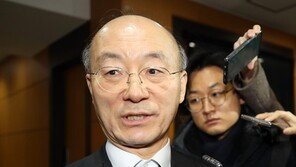 김조원 민정수석, 22억 집 매물 거둬들여…野 “또 부인 탓?”