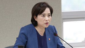 유은혜 “수능 추가연기 없어…안정적 제도 운영 최우선”